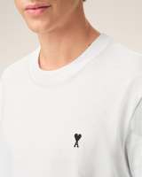 T-shirt blanc pour homme, coupe classique, 100% coton, logo brodé, col rond minimaliste, manches courtes, respirant, éco-responsable, streetwear