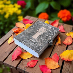 Diario de Cuero Genuino Hecho a Mano con Diseño de Diosa, Clásico, Vintage, Grabado, para Escritura Espiritual - Product Image 5