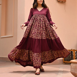 Vestido largo estampado para mujer, diseño estampado hermoso, tela cómoda, elegante, informal, para salidas diarias - Product Image 1
