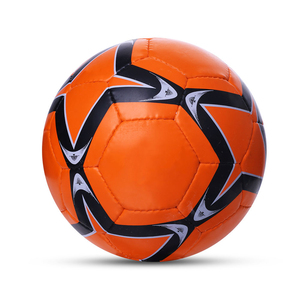 Ballon de football en caoutchouc durable BRG pour une utilisation extérieure longue durée, ballon de football de qualité supérieure pour les matchs et l'entraînement. - Product Image 2