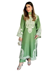 Kurta/Kurti traditionnel ethnique brodé en organza de nylon pur et soie, coupe ample pour femme, idéal pour les fêtes, les remises de diplômes, l'hiver et l'été - Product Image 2