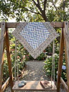 Pañuelo Cuadrado Hecho a Mano con Estampado Indio, Bufanda de Algodón Boho, Accesorio para el Cabello, Regalo para Ella, Duradero para el Verano y la Playa - Product Image 6
