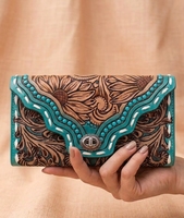 Dompet Pendek Kulit Asli Vintage Gaya Barat dengan Desain Bunga Timbul dan Penutup Kancing untuk Penggunaan Sehari-hari dan Malam Hari