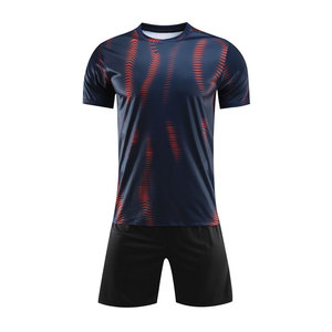 Tenue de football pour hommes, design épuré, tissu léger, uniforme de football doux et respirant, style tenue d'équipe - Product Image 1