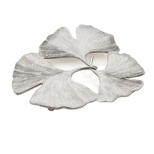 Plateau décoratif en forme de feuille de Ginkgo, articles de table, plateau de service en métal, fabrication artisanale, dernier design, plateaux pour fruits et en-cas, décoration de la maison - Product Image 1