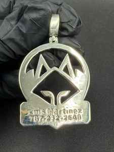 จี้เพชรโมอิสซาไนต์ทรงกลมพร้อมโลโก้ชื่อแบบฝังเพชร สำหรับเป็นของขวัญส่วนตัว พร้อมจี้เงินแท้ 925 และชาร์มเครื่องประดับ - Product Image 5