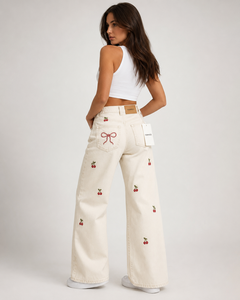 Jean Fawkes taille haute coupe large délavé clair brodé en denim décontracté pour femme – Prix de gros imbattable, personnalisable - Product Image 2