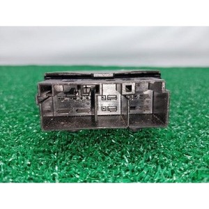 ECU และโมดูลคอมพิวเตอร์มือสองสำหรับรถยนต์ซีรีส์ 3 รุ่น 921646801 - Product Image 3