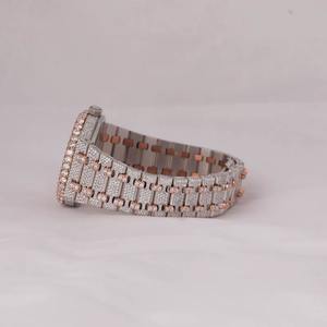 Reloj de Hombre con Diamantes Blancos Brillantes VVS Moissanite, Colección Hip Hop de Lujo, Caja de Aleación con Movimiento de Cuarzo y Acero Inoxidable - Product Image 2