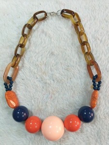 Collar de Cuentas de Piedra de Resina Unisex, Color y Tamaño Personalizables, Hecho a Mano, Moderno, para Fiestas - Product Image 4