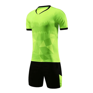 Ensemble d'uniformes de football d'entraînement avec short de compression et maillot de football de performance - Product Image 3