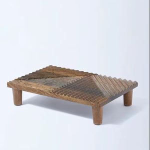 Soporte Decorativo Ranurado de Imitación de Madera de Mango Pulida Marrón para Decoración del Hogar en Bodas y Navidad - Product Image 1