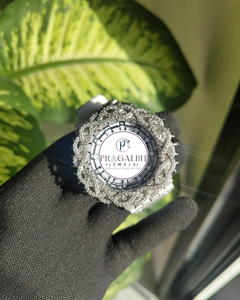 นาฬิกาเพชรหรูหรา ขอบหน้าปัดประดับเพชรแบบ Thorn Bezel ฝังเพชรแบบ Micro Pave โมอิสซาไนต์ สายสแตนเลสและยาง สไตล์ฮิปฮอป - Product Image 4