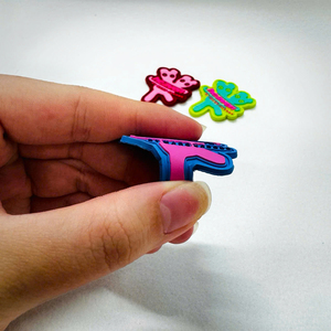 Patchs PVC avec logo personnalisé / Appliques en caoutchouc 3D imperméables sans nickel, écologiques, textiles de maison, vêtements, chapeaux, sacs, chaussures, cadeaux - Product Image 1