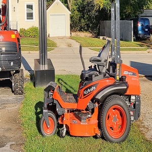 Cortadora de Césped de Giro Cero KUBOTA ZD1211 de Alta Calidad, Potente Rendimiento, Motor Diésel de 18-24.8 hp, Construcción Metálica, 40-70 cm - Product Image 6