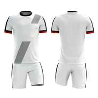 Última llegada: Uniforme de fútbol con nuevo diseño, camiseta de fútbol personalizada para hombre, uniforme de equipo, el mejor fabricante, tendencia superior, sostenible.
