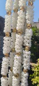 Guirlande de jasmin Mogra avec boules Gota suspendues pour la décoration de Mandap de mariage indien, Nikah, Pooja, temple, cloison, arche, suspension de plafond - Product Image 1
