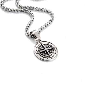 Collier pendentif boussole ronde en acier inoxydable pour homme, style hip-hop - Product Image 2