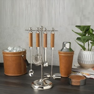 Ensemble d'outils de bar modernes et écologiques en acier inoxydable décoratif pour une présentation attrayante du bar, offrant des outils fonctionnels et robustes pour un usage quotidien. - Product Image 3