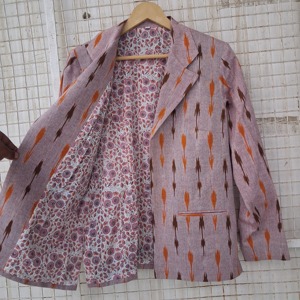 Channi Textiles, Chaqueta de Mujer Hecha a Mano en India, de Algodón Ikat, Ecológica, Rellena de Poliéster, Diseño Reversible, Informal - Product Image 5