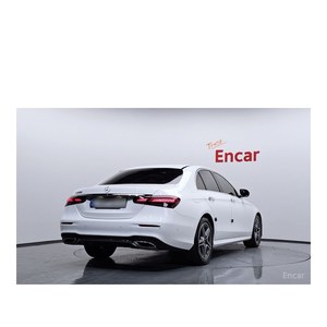 Mercedes-Benz E250 AMG Line Clase E 2022 con 15,991 km, Volante a la Izquierda, Caja de Cambios Automática, Asientos de Cuero, Cámara Trasera - Product Image 2