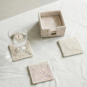 Lot de sous-verres carrés en rotin faits à la main en gros, provenant du Vietnam, fournisseur de vaisselle, support pour verres, décoration de table et de comptoir - Product Image 3