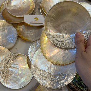 Assiette élégante en nacre, fabriquée à la main au Vietnam, plat en coquillage naturel pour la décoration de la maison de luxe et la restauration. - Product Image 1