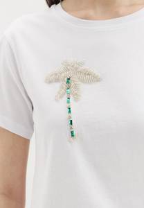 Artistic Embroidery Beaded Ten Top with Detailed <b>Thread</b> Embroidery and Elegant <b>Bead</b> Decoration - Product Image 5