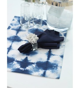 Elegante Anillo para Servilletas de Coral Blanco y Acrílico Transparente, Decoración de Mesa Estilo Costero, Porta Servilletas Cuadrado de Lucite Moderno y Lujoso - Product Image 3