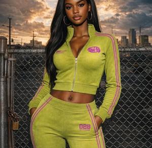 Conjunto Deportivo de 2 Piezas para Mujer, Color Verde Lima, Top Corto de Manga Larga con Rayas Laterales, Ropa Deportiva Informal para Primavera/Verano - Product Image 2