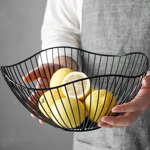 ตะกร้าผลไม้ลวดโลหะสีดำทันสมัยสำหรับตกแต่งเคาน์เตอร์ครัว ชามใส่ผลไม้สำหรับบ้านและโต๊ะอาหาร - Product Image 1