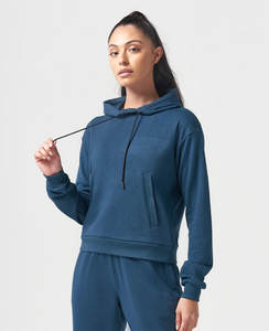 Ventes en gros de sweats à capuche en coton à manches longues avec logo personnalisé, sweats à capuche vierges pour femmes, sweats à capuche décontractés pour l'entraînement, sweats à capuche en tricot uni pour femmes - Product Image 3