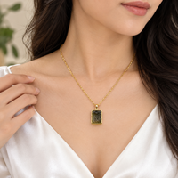 Collier pendentif en Moldavite brute pour femme, laiton plaqué or 18 carats, anti-ternissement, personnalisable, produit le plus vendu, modèle au design populaire
