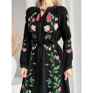 Vestido Negro Hecho a Mano en Ucrania para Mujer, con Bordado, Corte en A, Cintura Natural, 100% Algodón Transpirable, Estilo Vishivanka, Largo hasta la Rodilla - Product Image 4