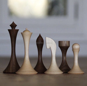 Juego de Ajedrez de cuerno hecho a mano opulento Precisión exquisita y artesanía atemporal - Product Image 1