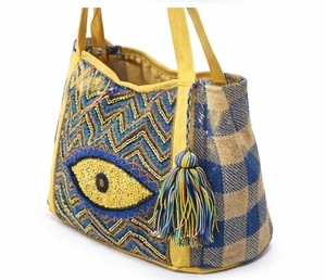 Sac fourre-tout bohème vibrant avec des perles en forme de soleil, des broderies géométriques et des accents de pompons colorés. Idéal pour les voyages, les festivals. - Product Image 6