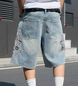 Pantalones Cortos de Mezclilla para Hombre, Color Azul Claro, Bordados con Flores de Cerezo, Estilo Holgado, Pierna Ancha, Moda Urbana, Capris de Mezclilla - Product Image 3