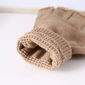 ถุงมือหนังสำหรับฝึกออกกำลังกาย ระบายอากาศได้ดี ไม่ลื่น จับกระชับ ถุงมือยกน้ำหนัก ถุงมือกีฬาสำหรับทุกเพศ อุปกรณ์ออกกำลังกาย ทนทาน - Product Image 4