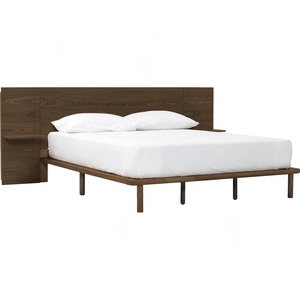 Base de Cama Queen Estilo Nórdico de Mediados de Siglo con Mesitas de Noche de Madera y Cabecero Ancho Extendido, Acabado Minimalista en Nogal - Product Image 1