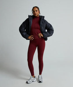 Abrigo de Invierno de Tela con Memoria, Transpirable, Impermeable y Ecológico, con Capucha y Cremallera Frontal con Logotipo, Venta al Por Mayor de Fábrica, Alta Calidad - Product Image 1