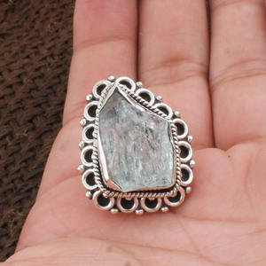 Bague artisanale en argent sterling 925 avec rangée de pierres d'aigue-marine, design vintage, bijoux en argent naturel, vente en gros - Product Image 3