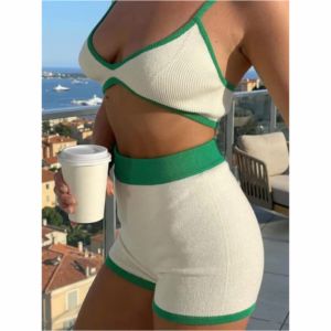 Conjunto de Dos Piezas de Punto Acanalado para Mujer, Bralette con Ribete en Contraste y Pantalones Cortos, Atuendo Casual de Verano - Product Image 2