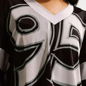 Jersey Corto de Fútbol Americano para Mujer de Alta Calidad, Impresión por Sublimación, Cuello en V, Manga Corta, Estilo Urbano, Servicio OEM - Product Image 2