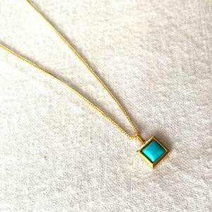 Colgante Cuadrado de Turquesa en Plata de Ley Bañada en Oro, Joyería de Turquesa, Piedra de Nacimiento de Diciembre, Proveedor Mayorista - Product Image 4