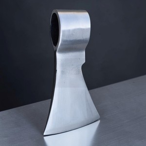 Hacha Antigua de Acero de Alto Carbono Forjada a Mano con Punta Única, Estilo Martillado Oscuro, Coleccionable para Artesanía, Camping, Carpintería y Silvicultura - Product Image 2
