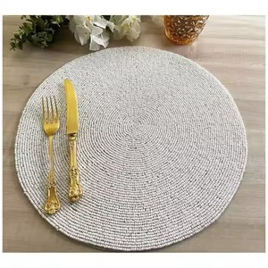 Sets de table de luxe brodés de perles florales, élégants et faits à la main, pour la décoration de table - Product Image 6