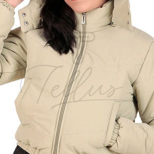 Vente en gros – Nouvelle collection 2026 : Doudoune courte matelassée pour femme, couleurs unies, grandes tailles, col montant, imperméable et coupe-vent - Product Image 6