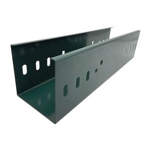 Marches d'escalier industrielles en acier plié et poinçonné, avec canaux antidérapants anodisés pour une adhérence de sécurité, pour passerelles solaires - Product Image 2