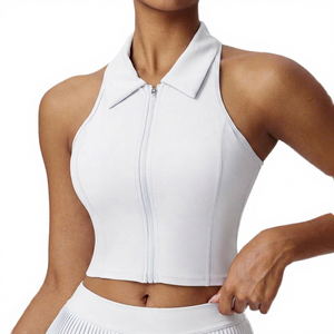 Soutien-gorge de sport bleu clair à col zippé et design halter, coupe courte - Product Image 5