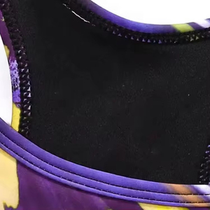 สปอร์ตบราสำหรับผู้หญิง แบบ Racerback สีม่วงพิมพ์ลายสีเหลือง ระบายอากาศได้ดี รองรับระดับปานกลาง เสื้อโยคะ ผ้ายืดสแปนเด็กซ์ โพลีเอสเตอร์ คอกลม บราออกกำลังกาย - Product Image 2